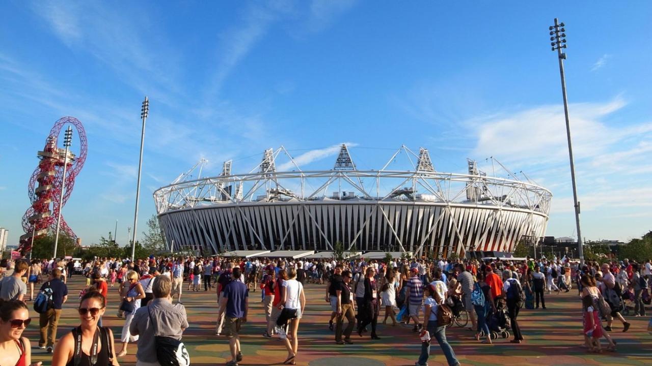 Skyvillion - Olympic View London Stratford Apartment Exterior foto